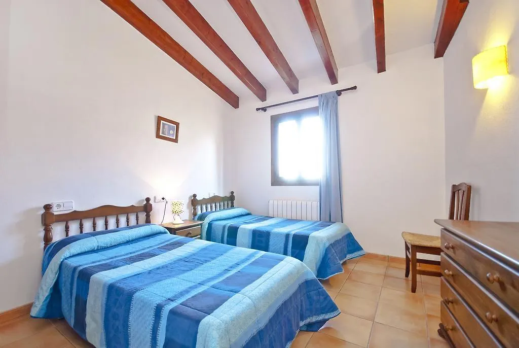 בית נופש Villa Jaume Pollenca